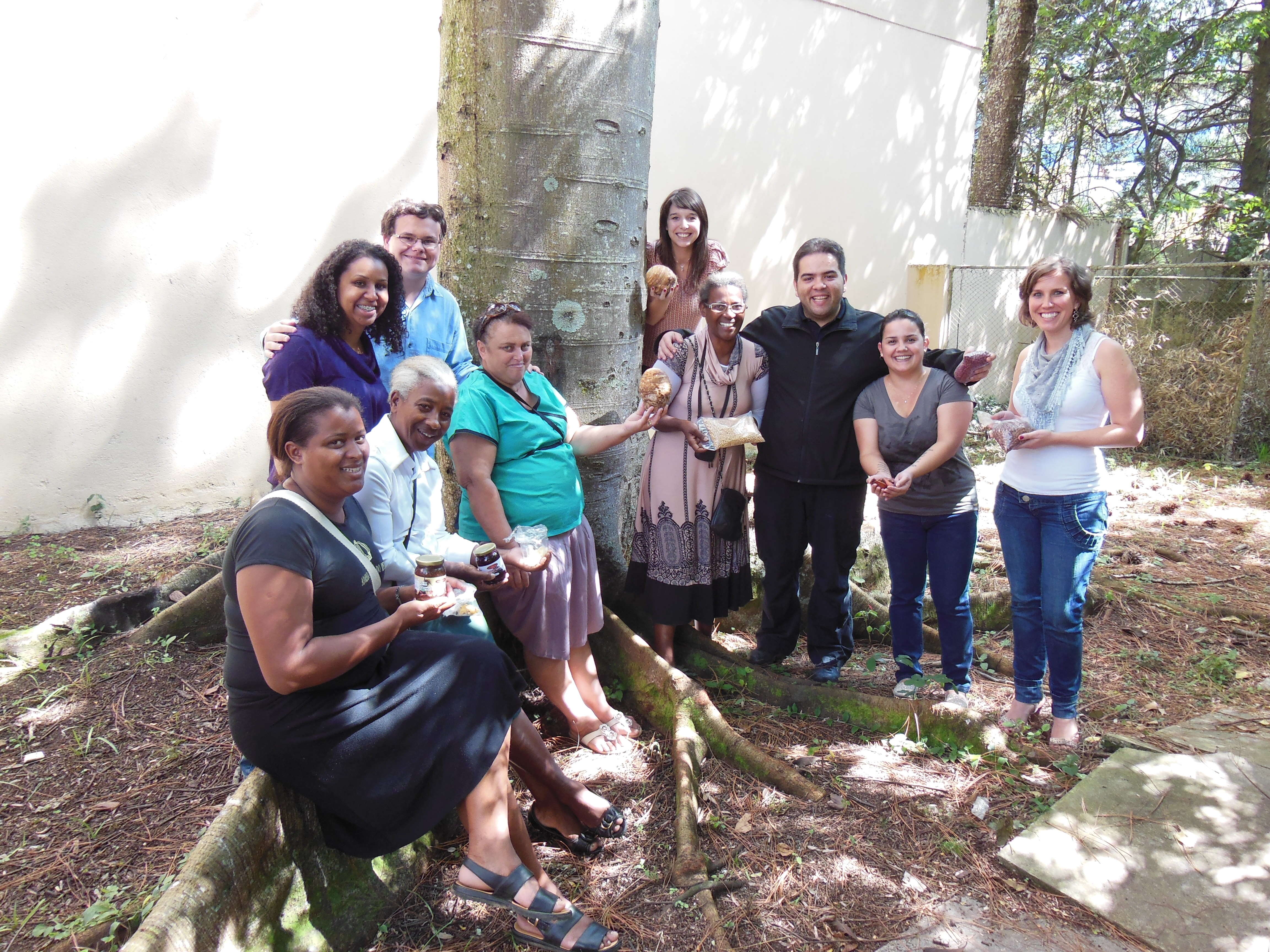 As "Marias da Terra" com parte da equipe da Aliança Empreendedora, durante a capacitação em Curitiba