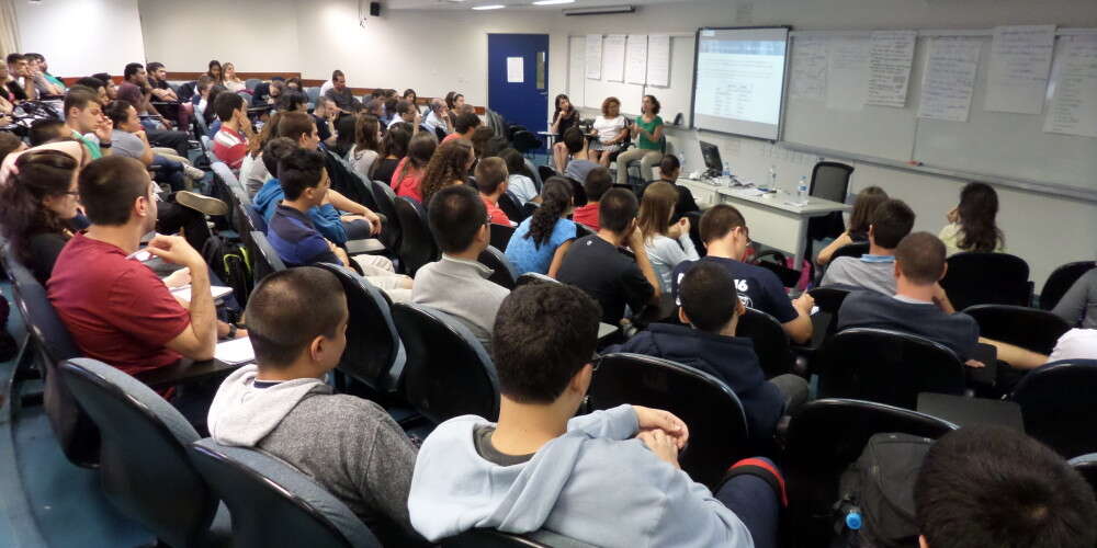 Projeto de apoio a imigrantes empreendedores dá inicio a parceria com FEA/USP