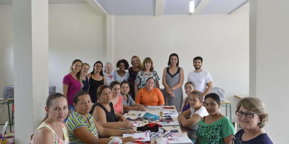 Projeto Costurando o Futuro chega ao sudoeste do Paraná e pretende apoiar 200 costureiras e costureiros até junho deste ano