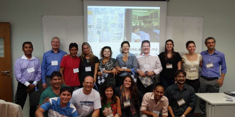 Aliança Empreendedora e Fundação Rockefeller capacitaram imigrantes latinos a empreender uma cadeia da moda mais justa em São Paulo