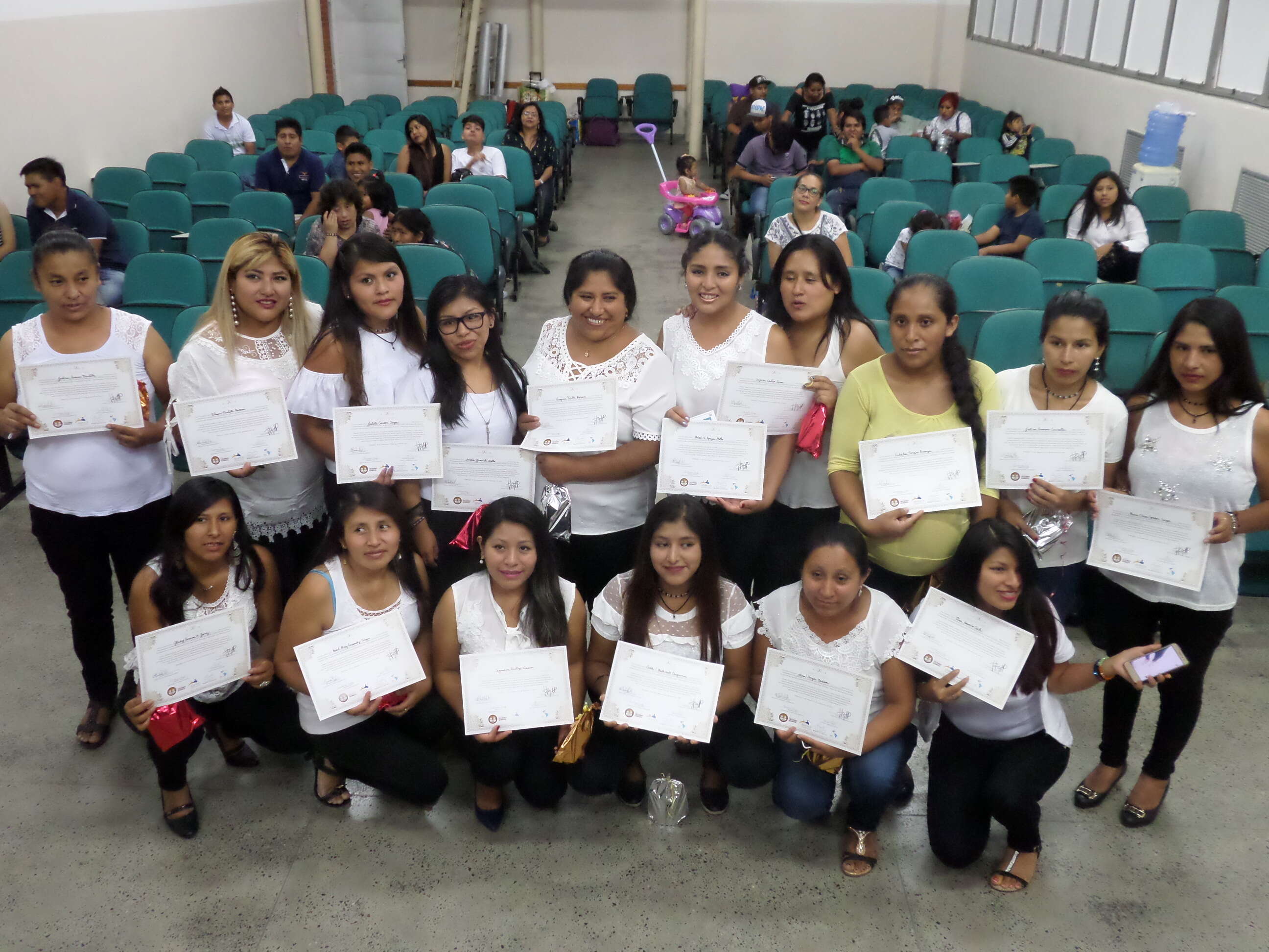 Com 17 imigrantes apoiadas Programa Tecendo Sonhos conclui primeira turma de capacitação exclusiva para mulheres